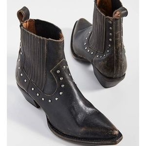 Frye Sacha Stud Chelsea Black Leather Vintage Western Ankle Boot